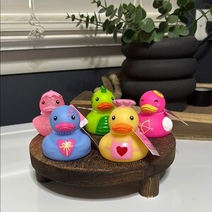 ❤️NEW TARGET BULLSEYE PLAYGROUND VALENTINE’S RUBBER DUCKS ❤️5-Count❤️2026